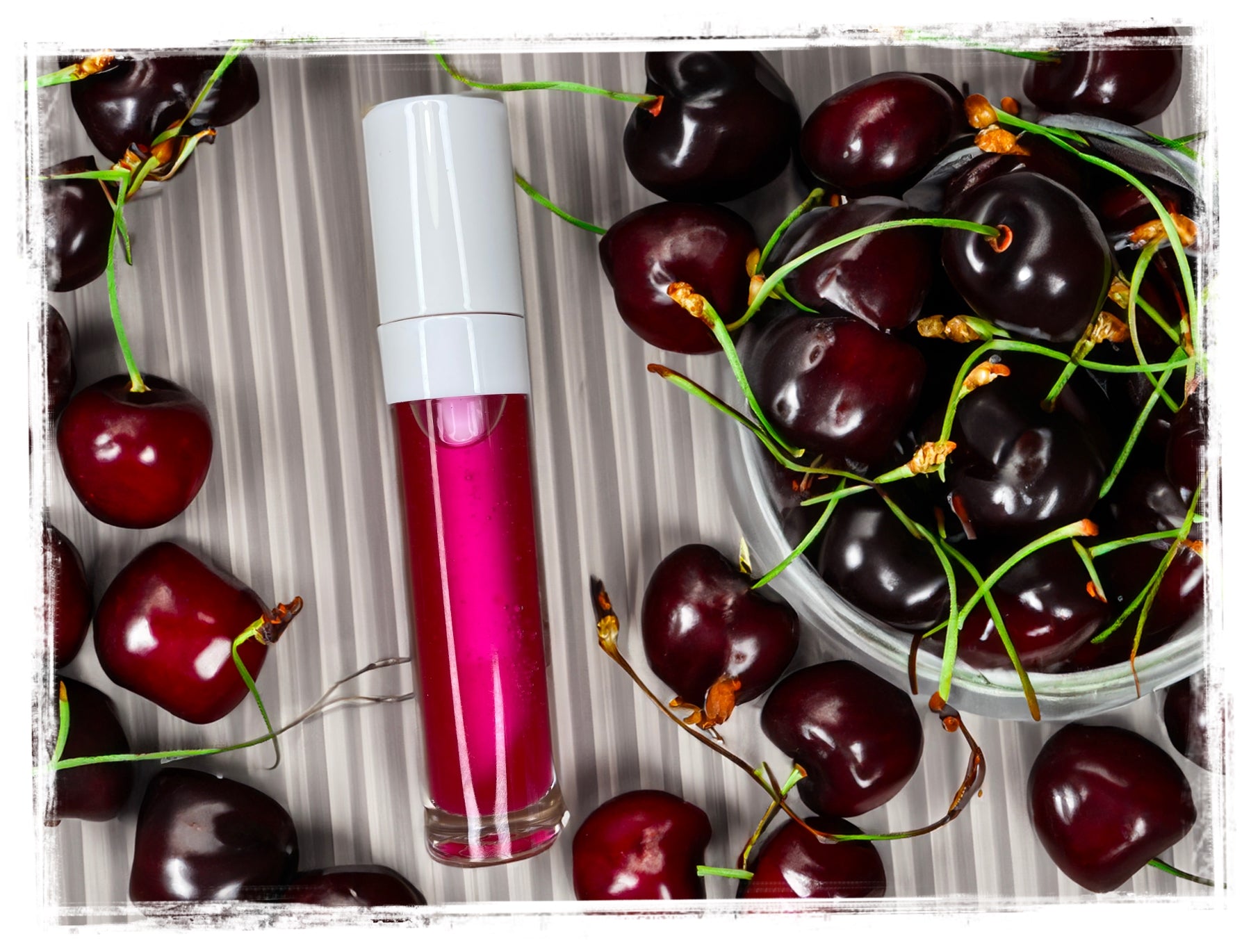 Black Cherry Tripeptide Lip Glosser